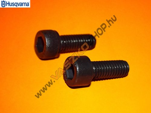 Kipufogó csavar Husqvarna 359