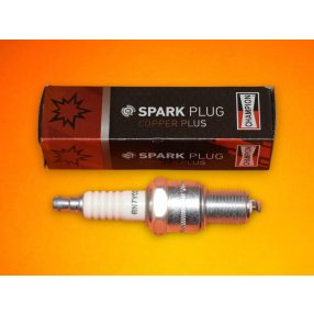 Gyertya Champion RN7YC