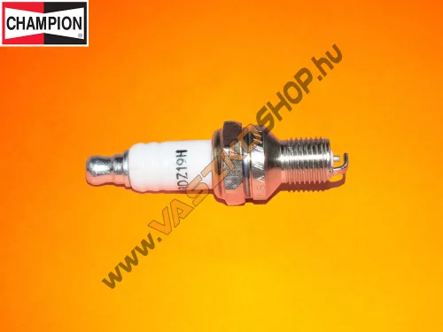 Gyertya Champion RDZ19H