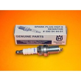 Gyertya Husqvarna HQT-9