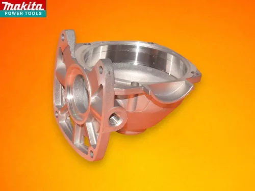 Kupkerek-haz-Makita-BO6040