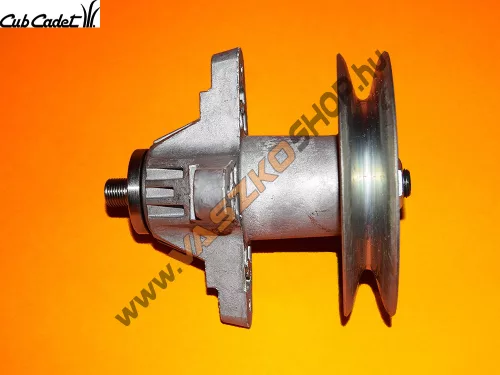 Késtengely csapágyházzal Cub Cadet RZT 50