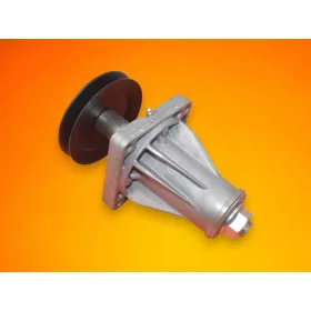 Késtengely csapágyházzal Cub Cadet Z Force SZ-48