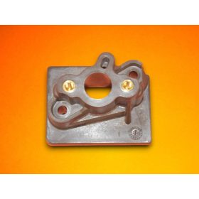 Karburátor közdarab Oleo-Mac 753, 755