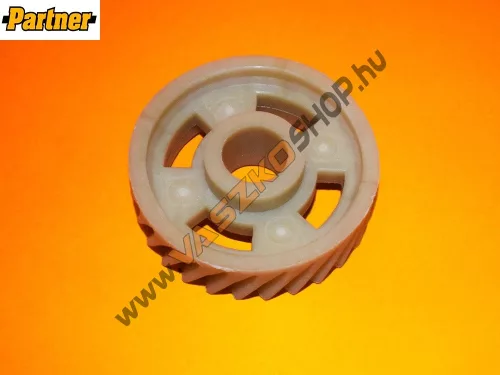 Önjáró hajtás fogaskerék Partner P7053