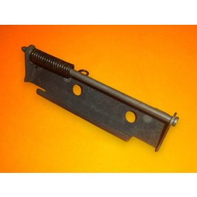 Fűkivető ajtó rögzítő komplett McCulloch M51-125M